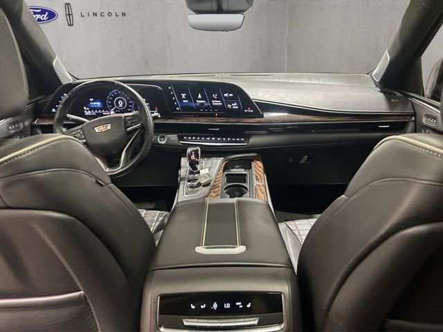 Used 2023 Cadillac Escalade Sport Platinum AWD/4WD image 2