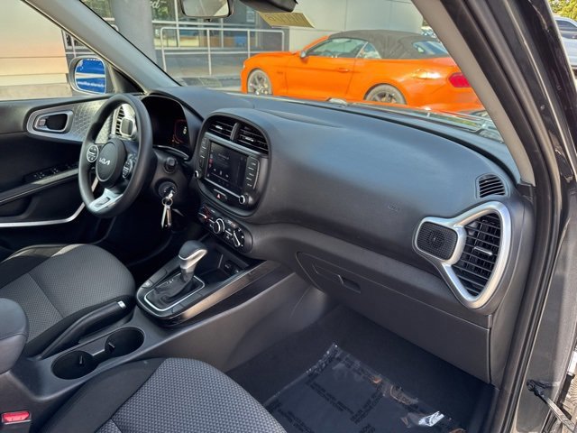 Used 2023 Kia Soul LX w/ LX Technology Package image 27