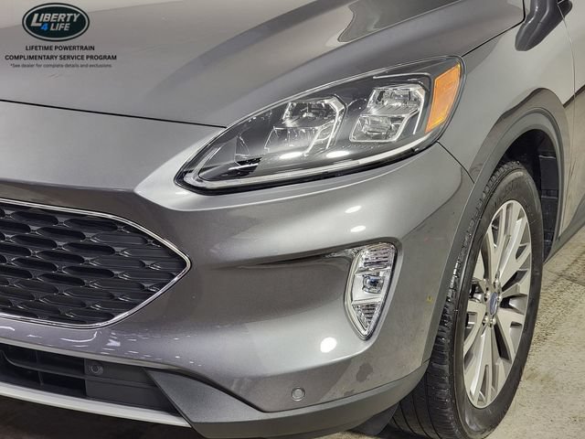 Certified 2022 Ford Escape Titanium w/ Class II Trailer Tow Package AWD/4WD image 9
