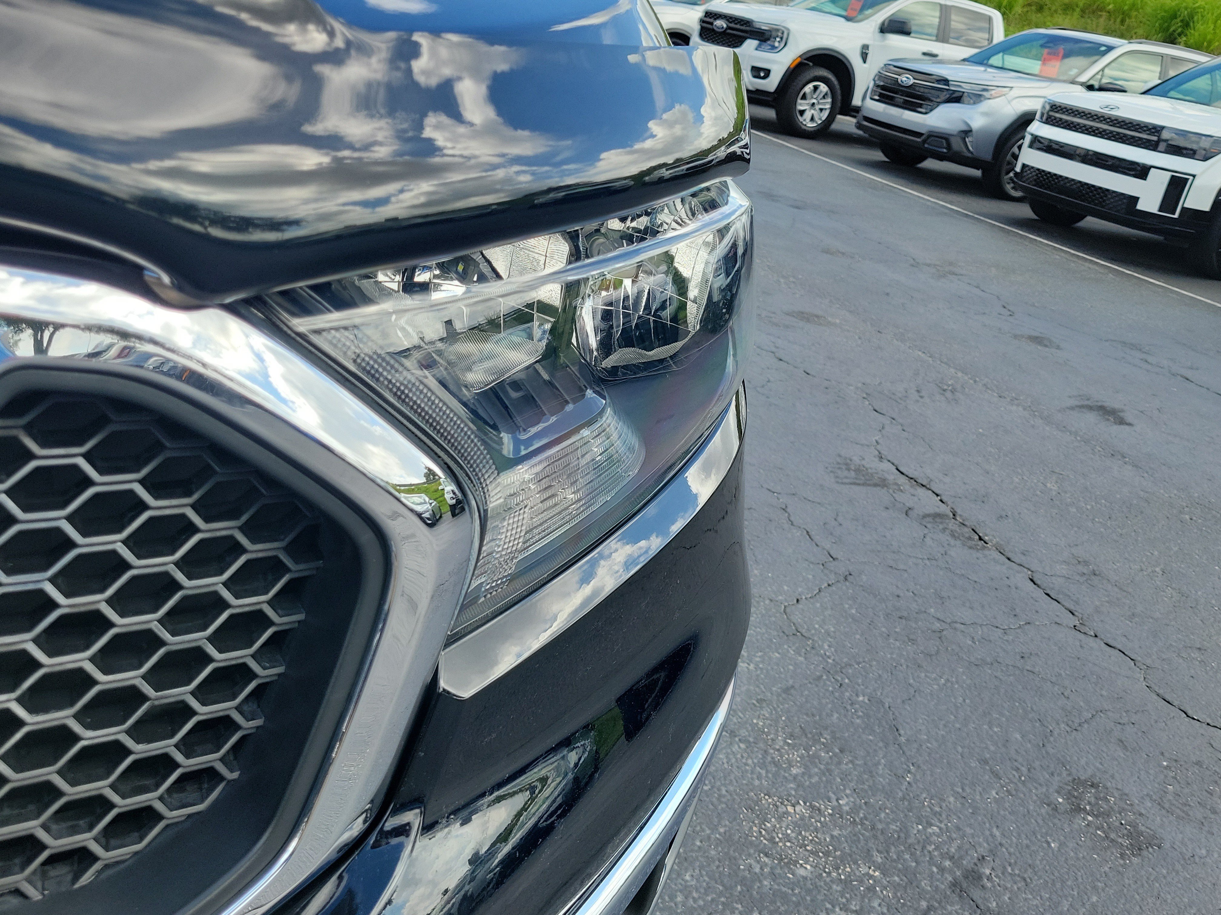 Certified 2020 Ford Ranger XLT w/ Equipment Group 302A Luxury AWD/4WD image 3