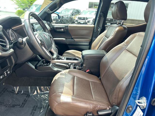 Used 2017 Toyota Tacoma Limited w/ Tow Package AWD/4WD image 6