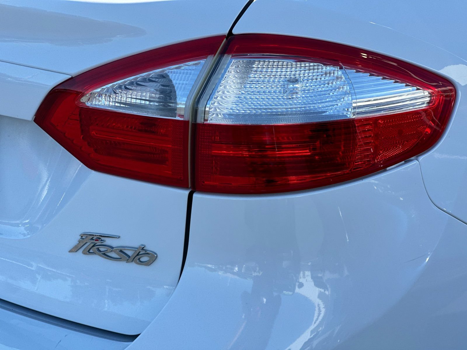 Certified 2018 Ford Fiesta S FWD image 23