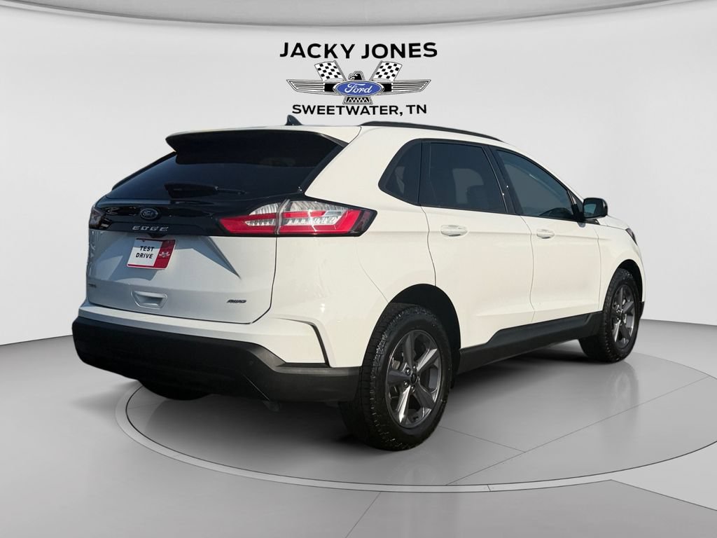 Certified 2024 Ford Edge SEL w/ Sport Appearance Package AWD/4WD image 5