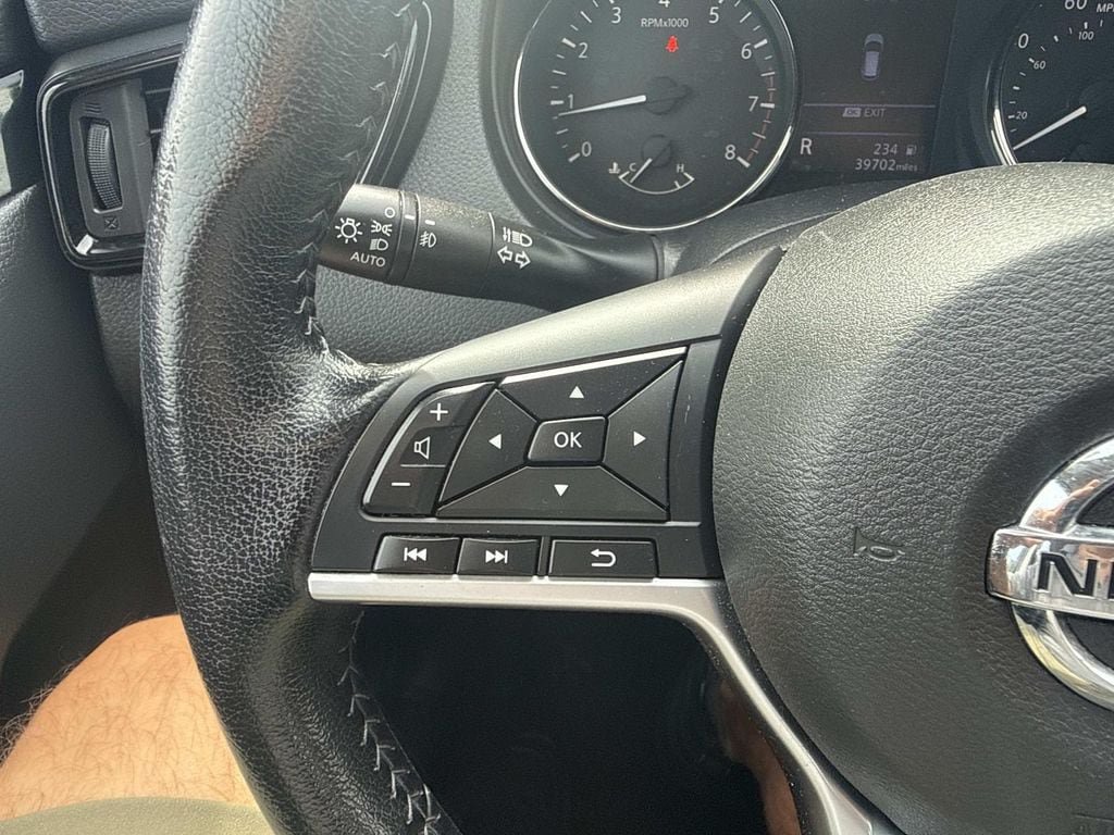 Used 2020 Nissan Rogue Sport SV w/ All-Weather Package AWD/4WD image 29