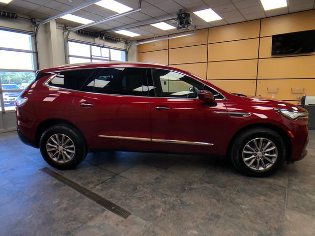 Used 2022 Buick Enclave Essence AWD/4WD image 8