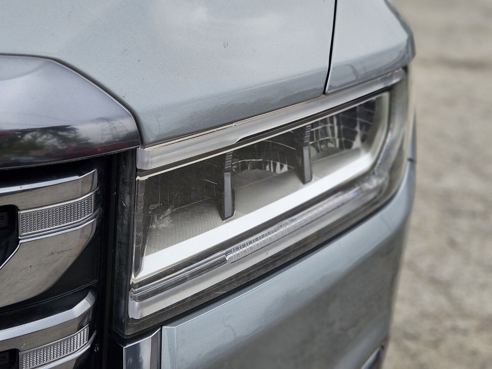 Used 2023 GMC Acadia AT4 w/ Technology Package image 11