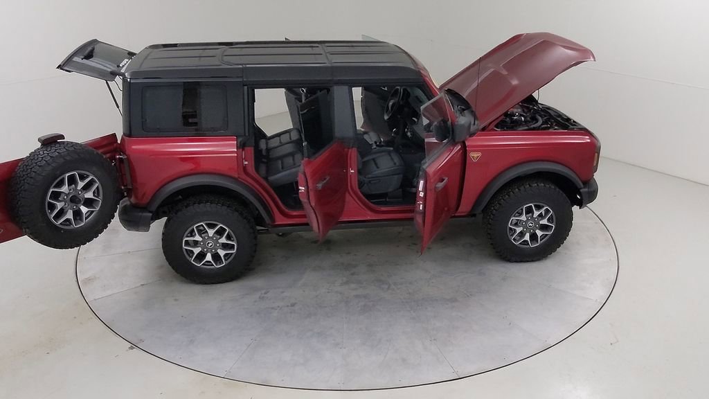Certified 2025 Ford Bronco Badlands AWD/4WD image 48