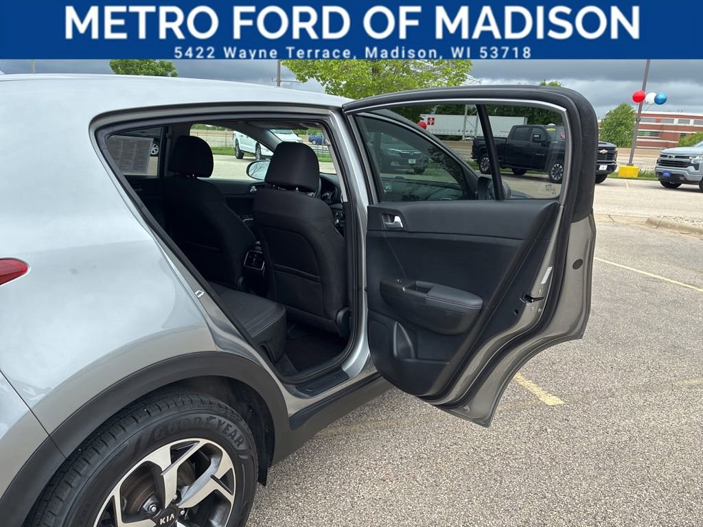 Used 2020 Kia Sportage LX FWD image 36