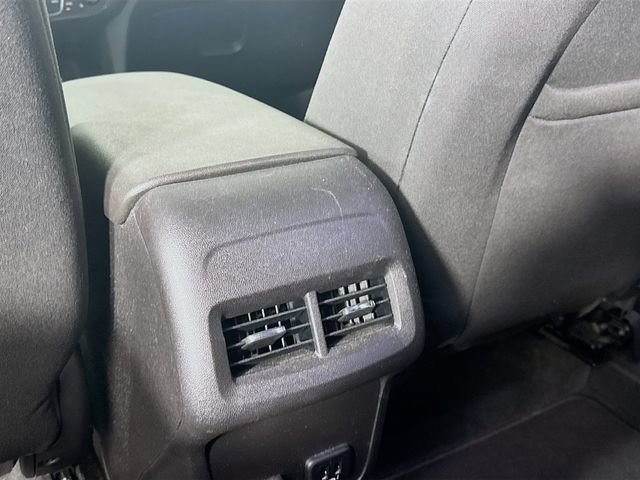 Used 2018 Chevrolet Equinox LT FWD image 29