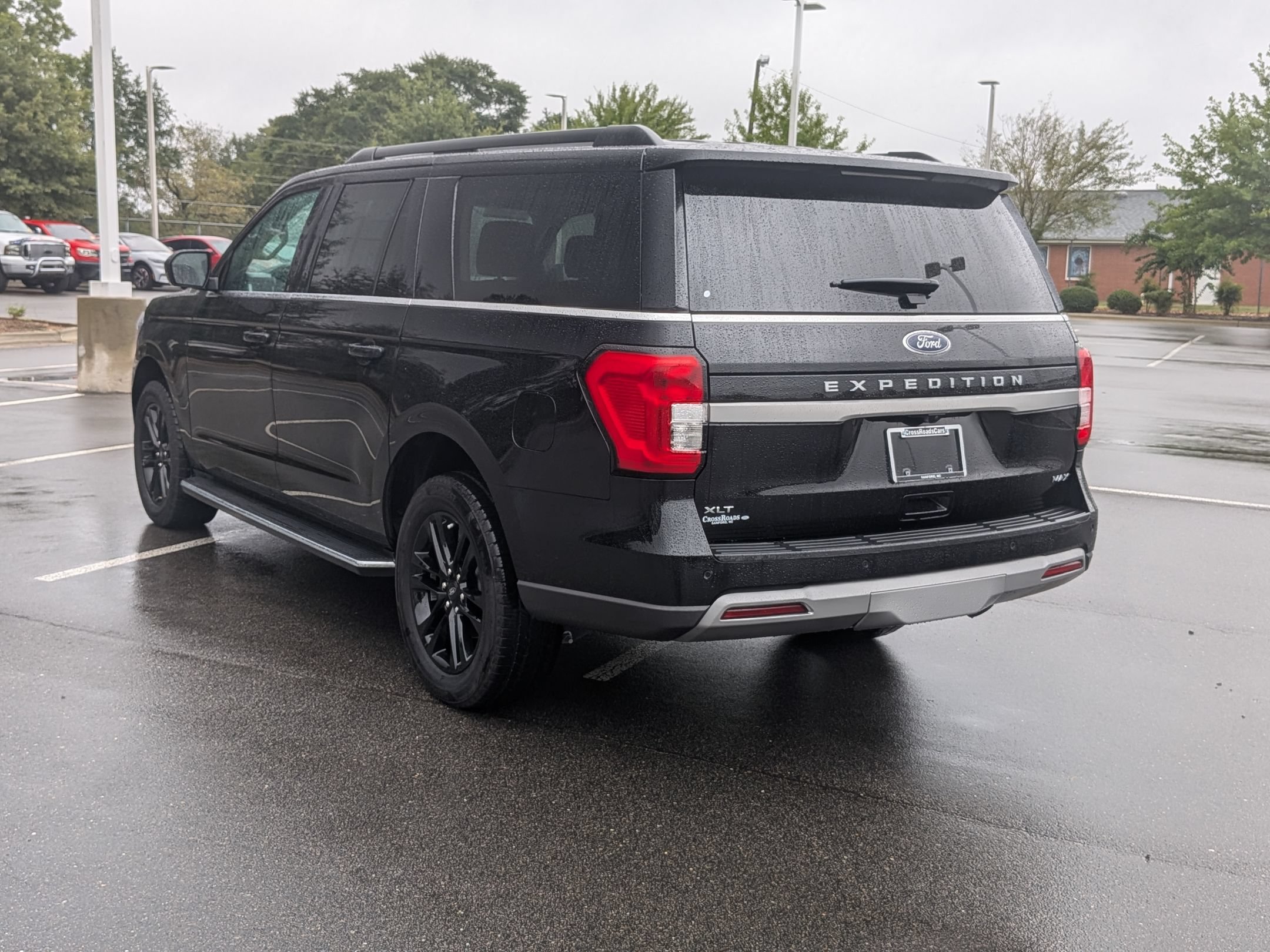 Certified 2023 Ford Expedition Max XLT RWD image 6