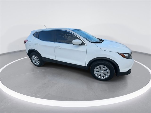 Used 2018 Nissan Rogue Sport S image 3