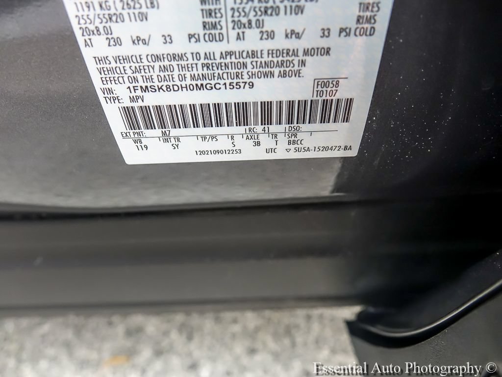 Certified 2021 Ford Explorer XLT w/ Equipment Group 202A AWD/4WD image 30
