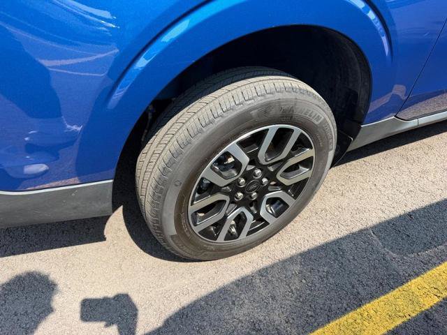 Certified 2024 Ford Maverick Lariat FWD image 6