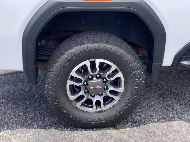 Used 2022 GMC Sierra 2500 AT4 w/ AT4 Preferred Package AWD/4WD image 11