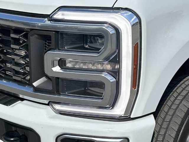 Certified 2026 Ford F350 Platinum w/ Platinum Plus Package AWD/4WD image 9
