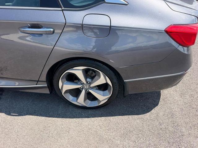 Used 2018 Honda Accord Touring image 8