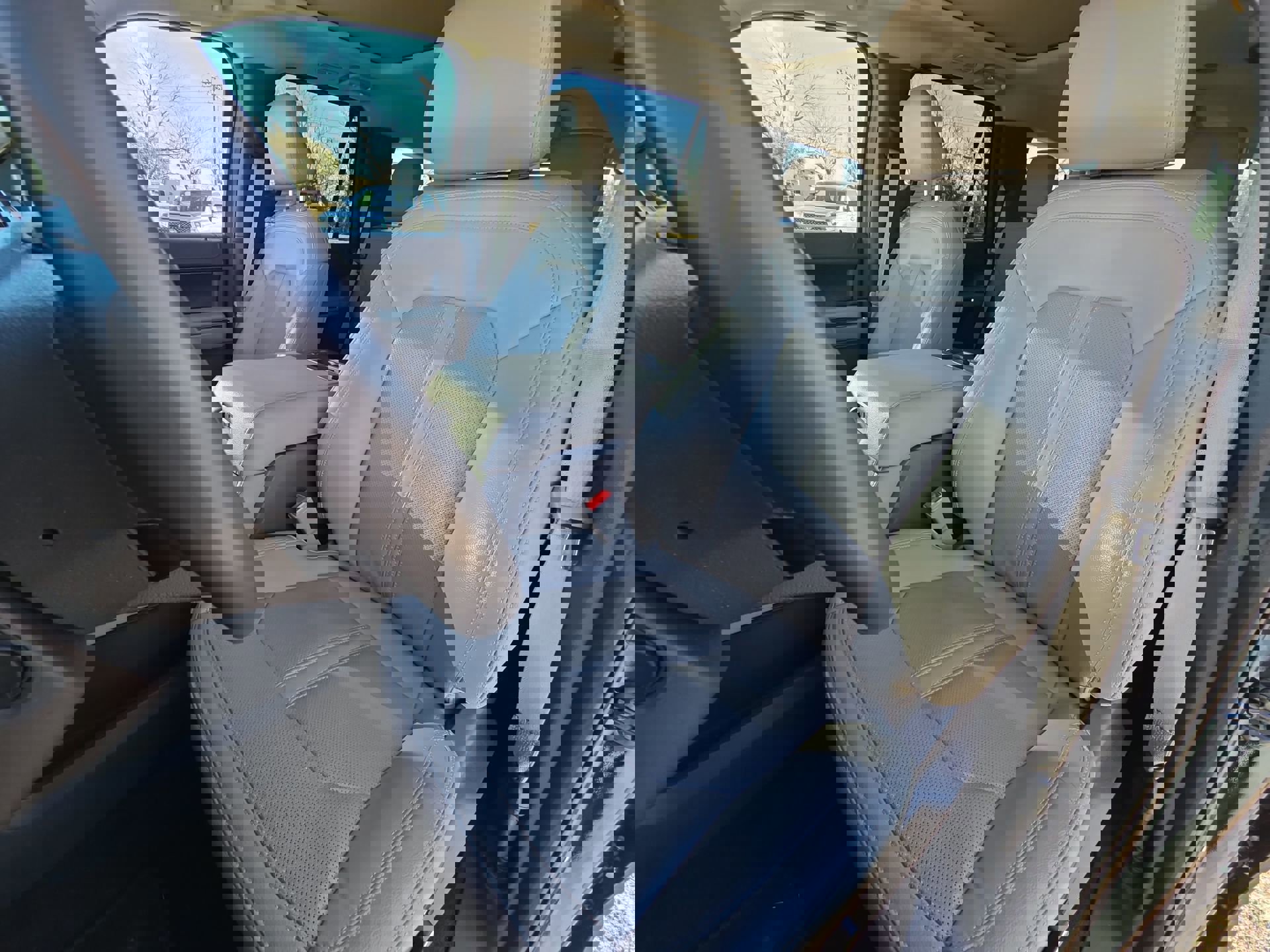 Certified 2021 Ford Expedition Limited image 11