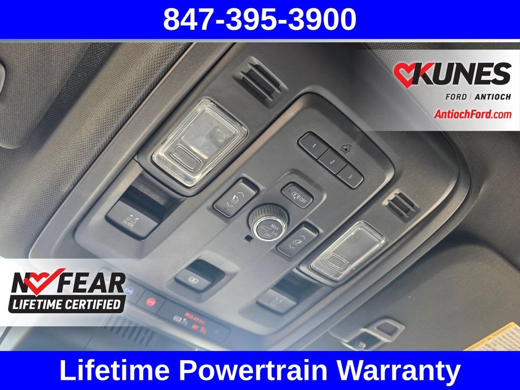 Used 2023 Chevrolet Tahoe Z71 w/ Luxury Package AWD/4WD image 47