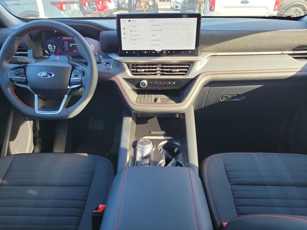 Certified 2025 Ford Explorer ST-Line w/ Premium Package image 11