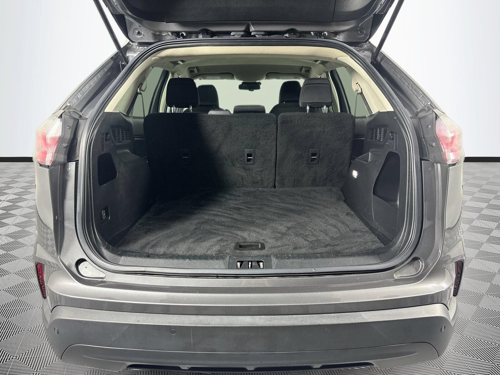 Certified 2021 Ford Edge SE FWD image 23
