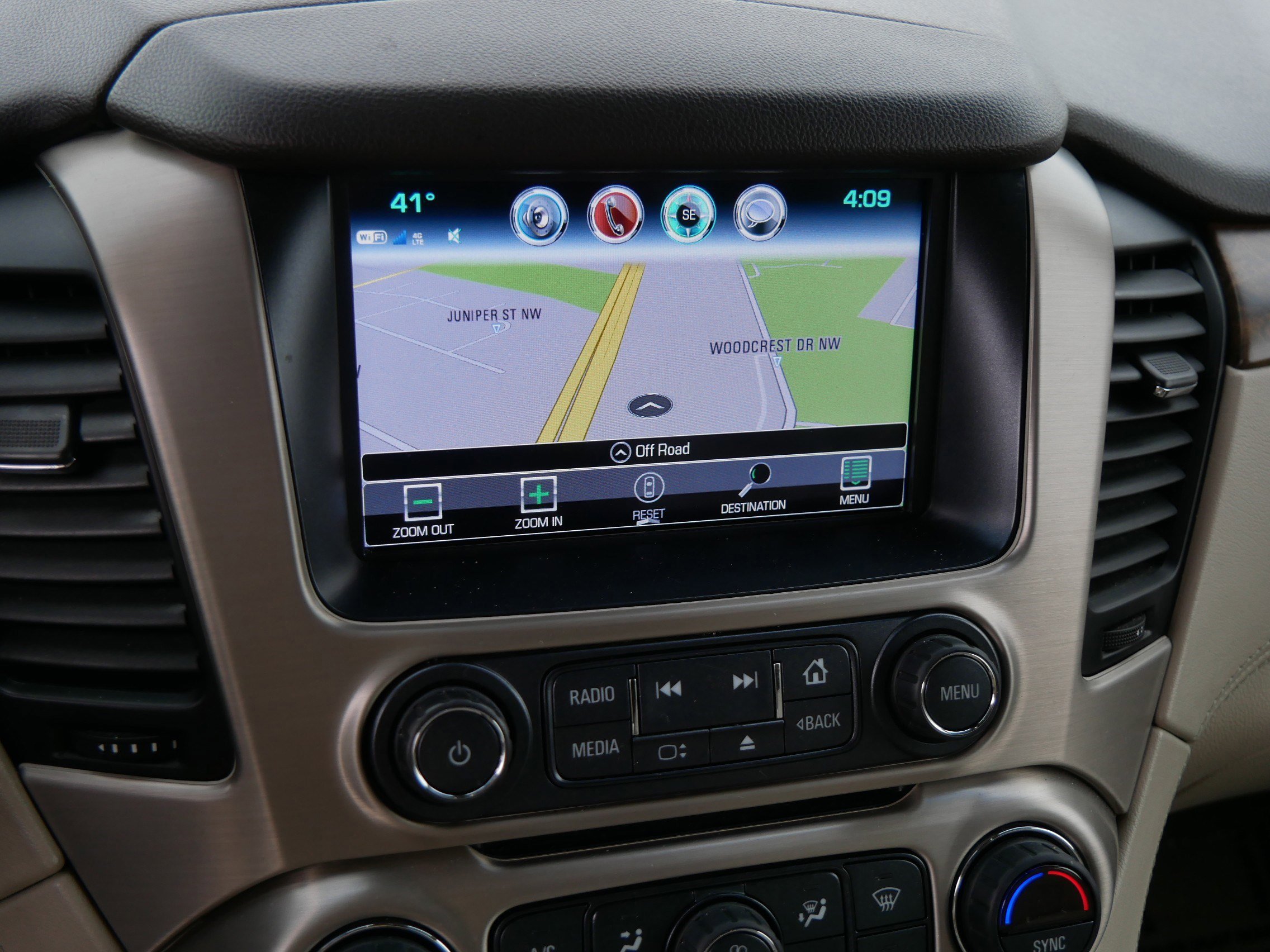 Used 2018 GMC Yukon Denali w/ Enhanced Security Package image 33