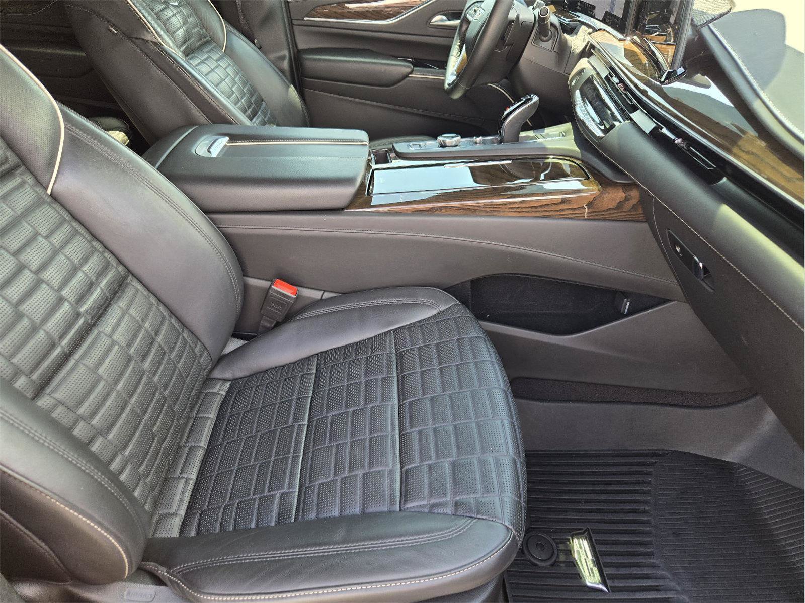 Used 2024 Cadillac Escalade Sport Platinum w/ LPO, Floor Liner Package AWD/4WD image 13