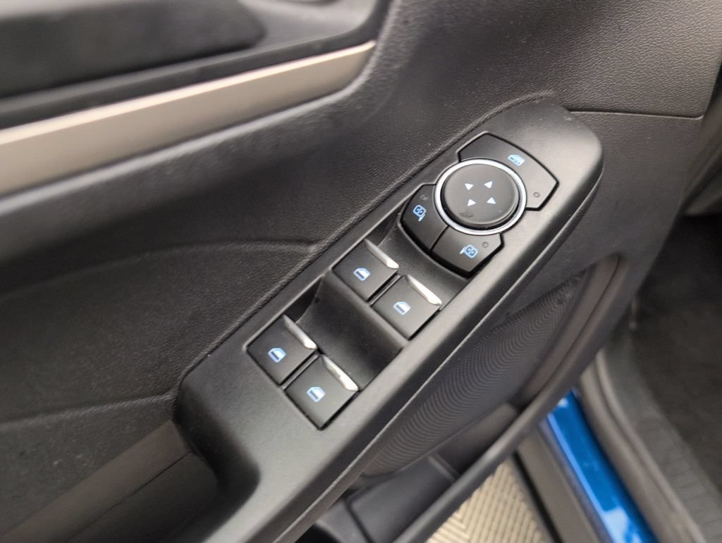 Certified 2022 Ford Escape SE AWD/4WD image 32