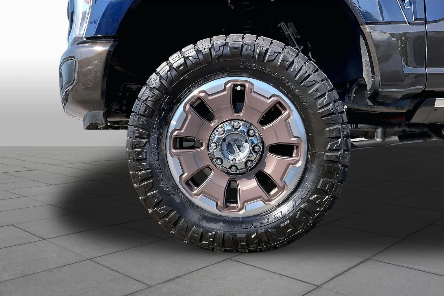 Certified 2024 Ford F250 King Ranch w/ FX4 Off-Road Package AWD/4WD image 11