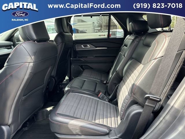 Certified 2025 Ford Explorer ST-Line w/ Premium Package image 16