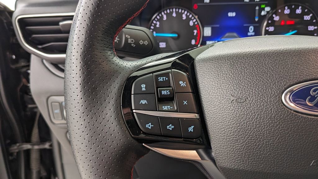 Certified 2023 Ford Explorer ST-Line AWD/4WD image 34