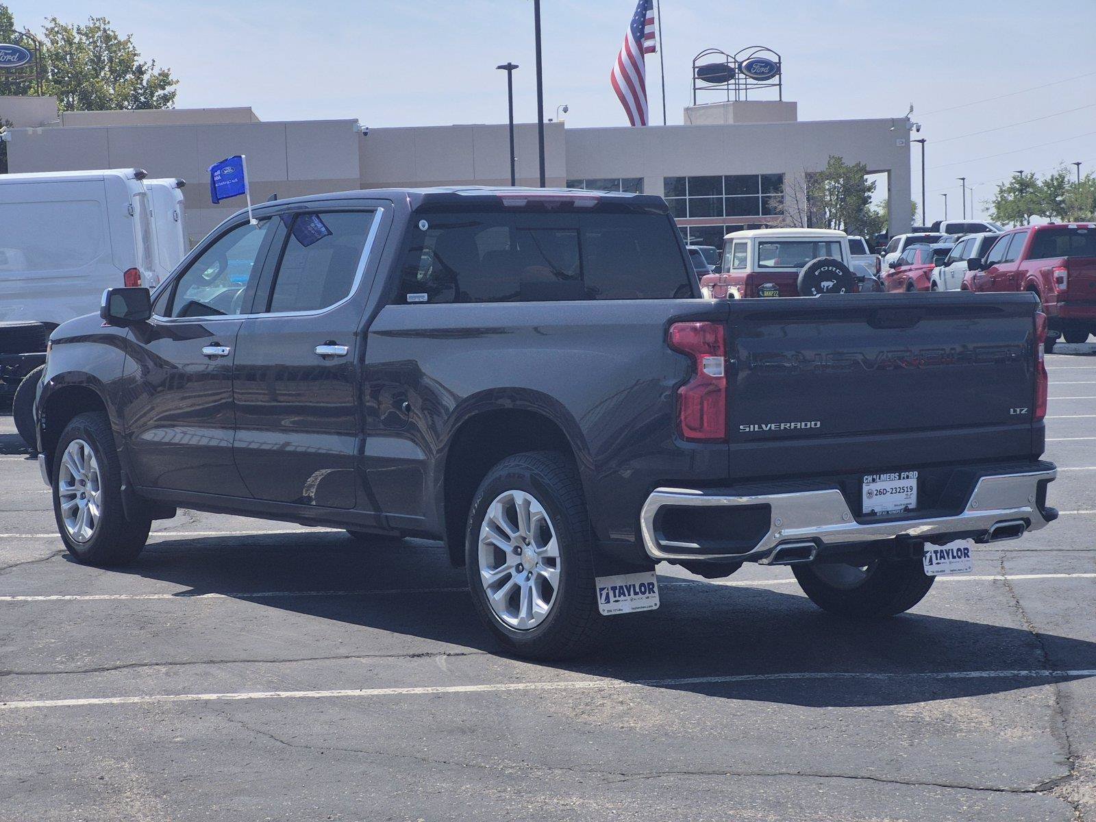 Used 2023 Chevrolet Silverado 1500 LTZ w/ LTZ Premium Package AWD/4WD image 5