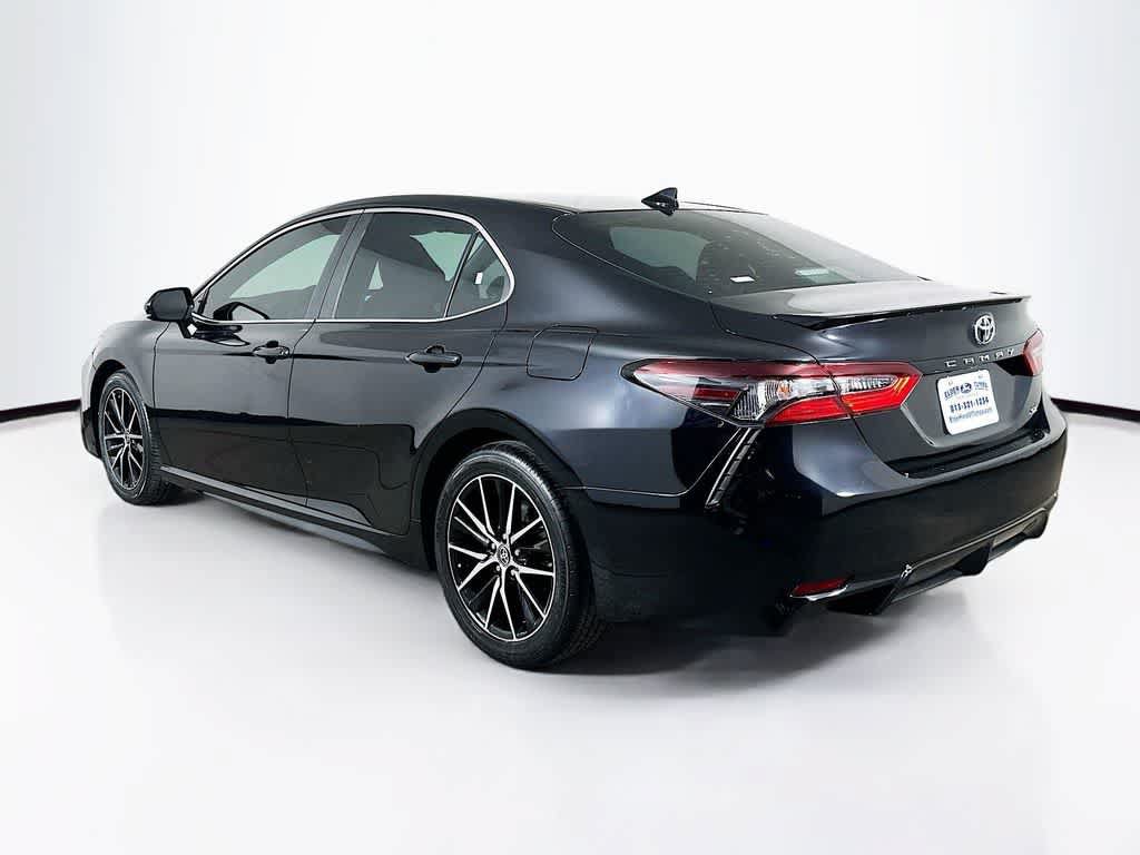 Used 2021 Toyota Camry SE FWD image 4