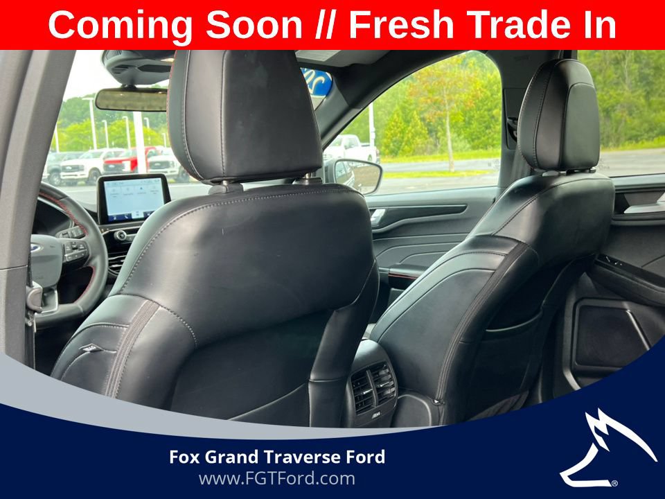 Certified 2025 Ford Escape ST-Line Select AWD/4WD image 29
