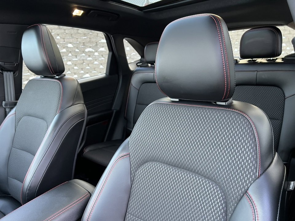 Certified 2023 Ford Escape ST-Line Select w/ Tech Pack #2 image 14