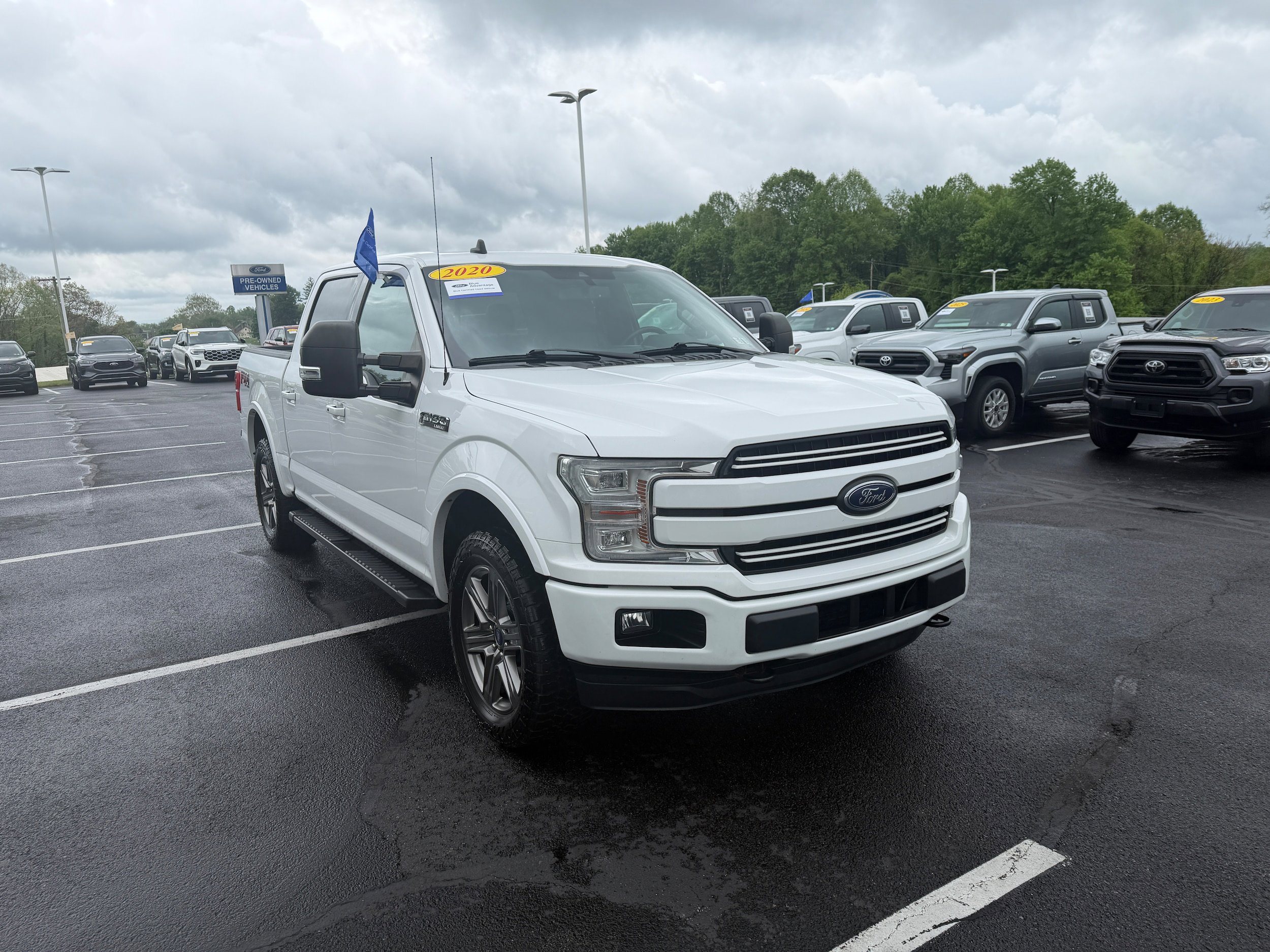 Certified 2020 Ford F150 Lariat w/ Equipment Group 502A Luxury AWD/4WD image 4