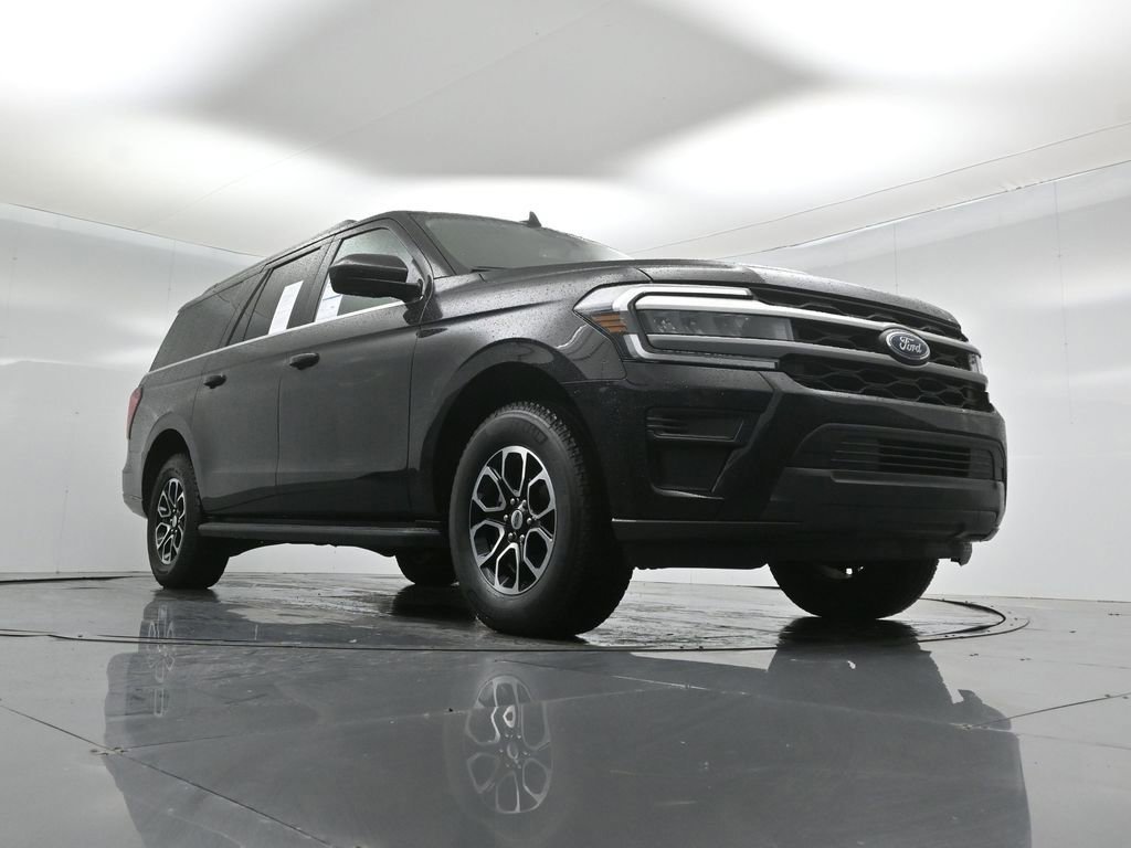 Certified 2024 Ford Expedition Max XLT image 5