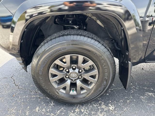 Used 2023 Toyota Tacoma SR5 w/ SR5 Appearance Package RWD image 7