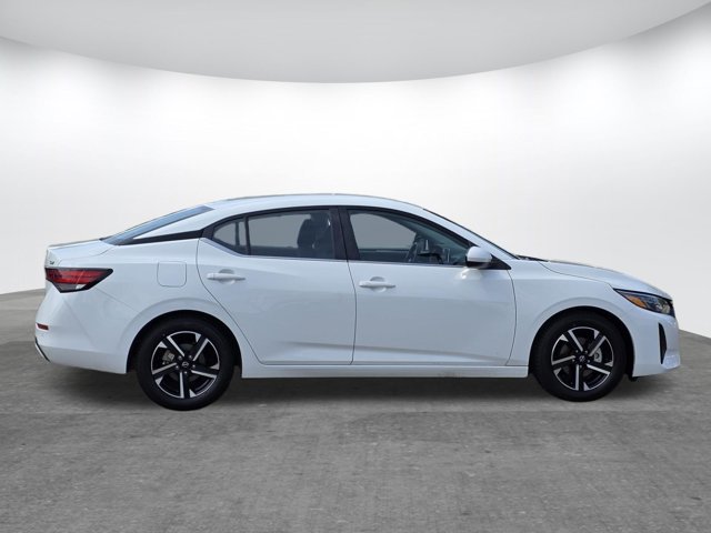 Used 2024 Nissan Sentra SV FWD image 3