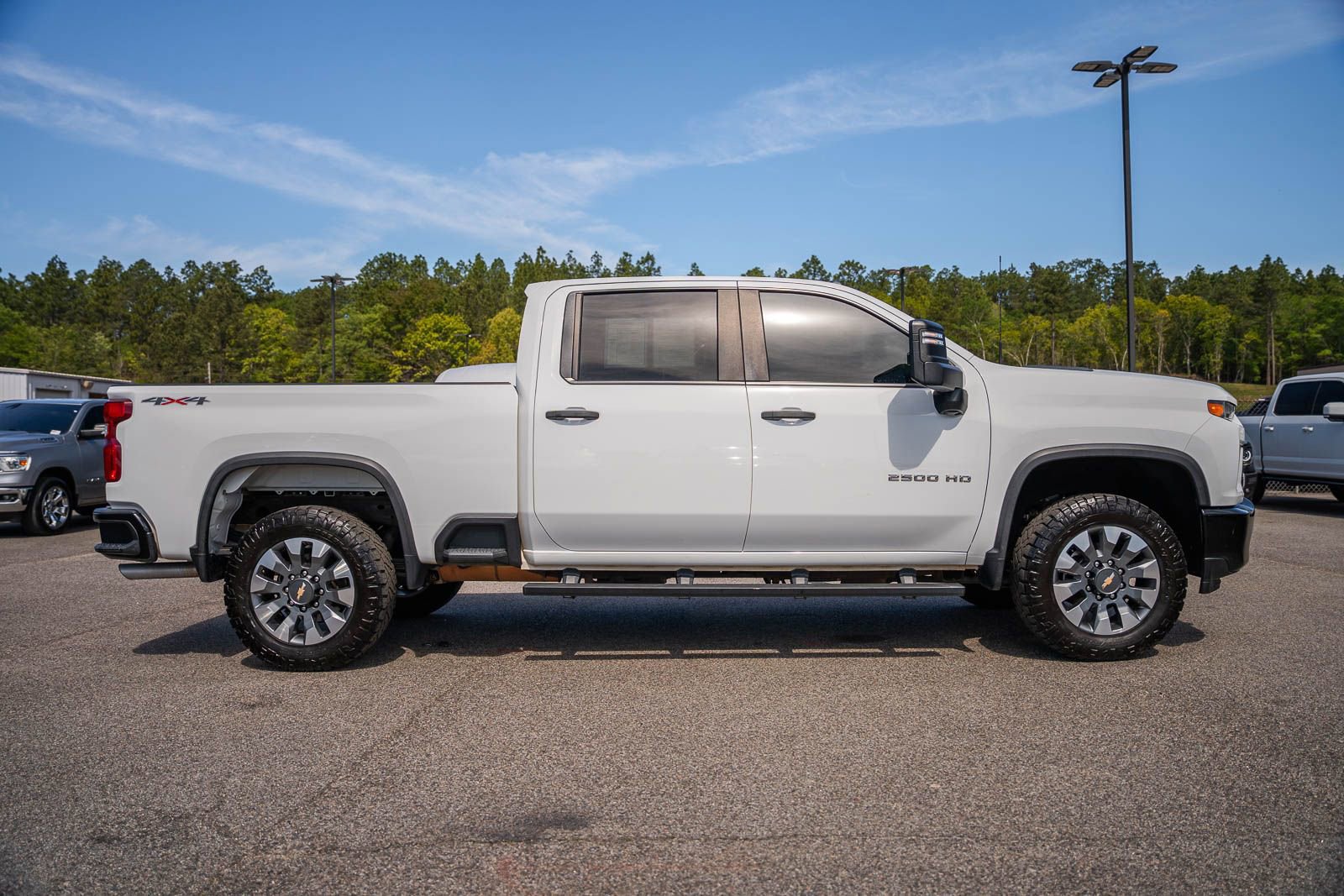 Used 2022 Chevrolet Silverado 2500 Custom w/ Custom Value Package image 6
