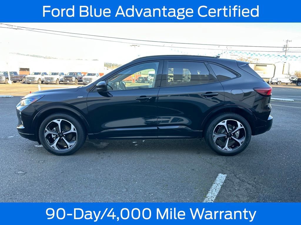 Certified 2023 Ford Escape ST-Line Elite image 3