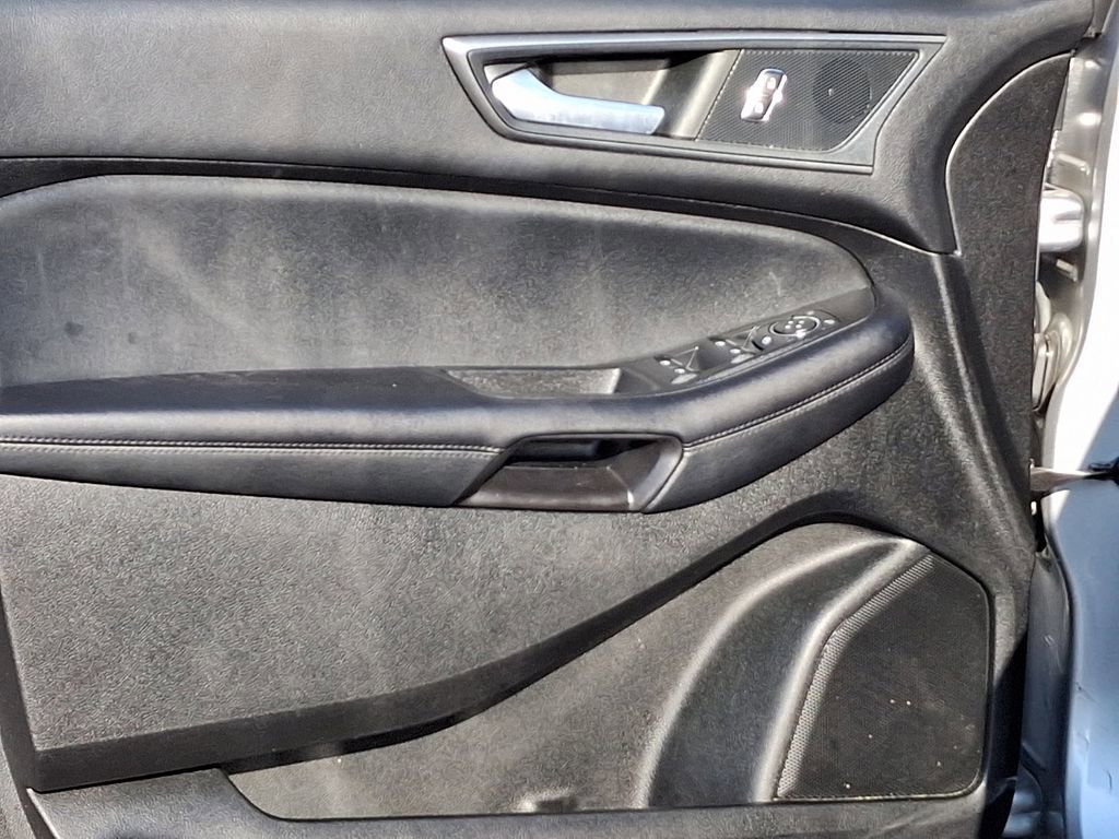 Certified 2022 Ford Edge SE w/ Black Appearance Package image 13