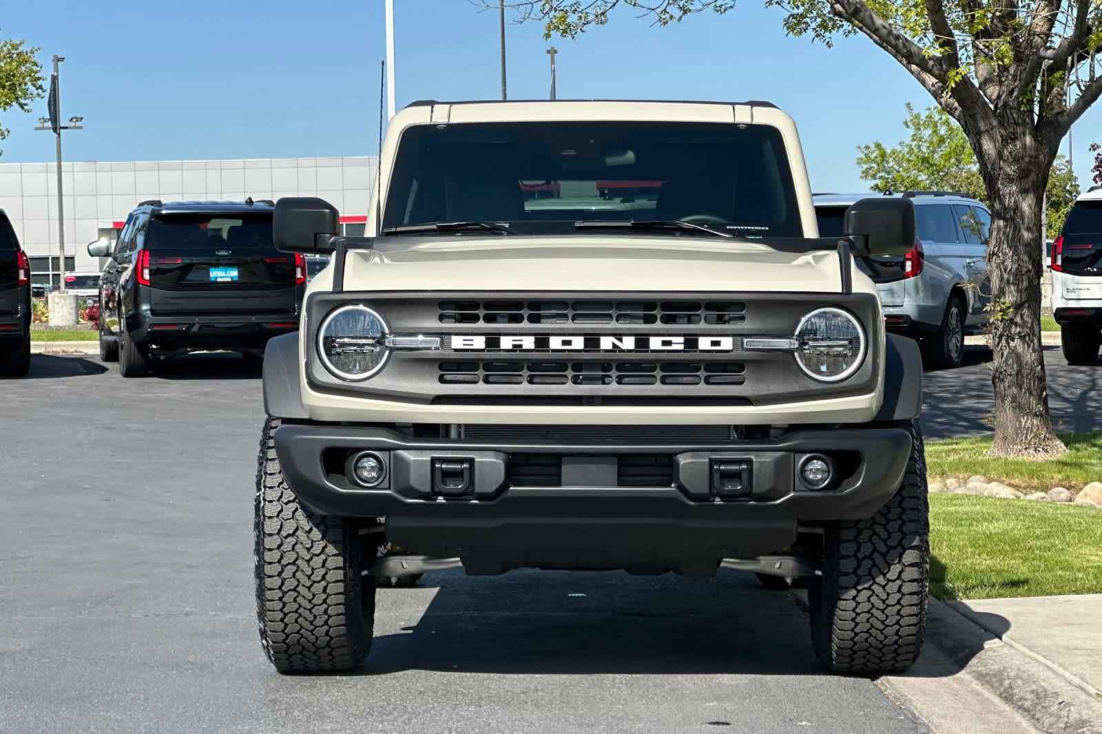 Certified 2025 Ford Bronco Big Bend w/ Black Diamond Package AWD/4WD image 10