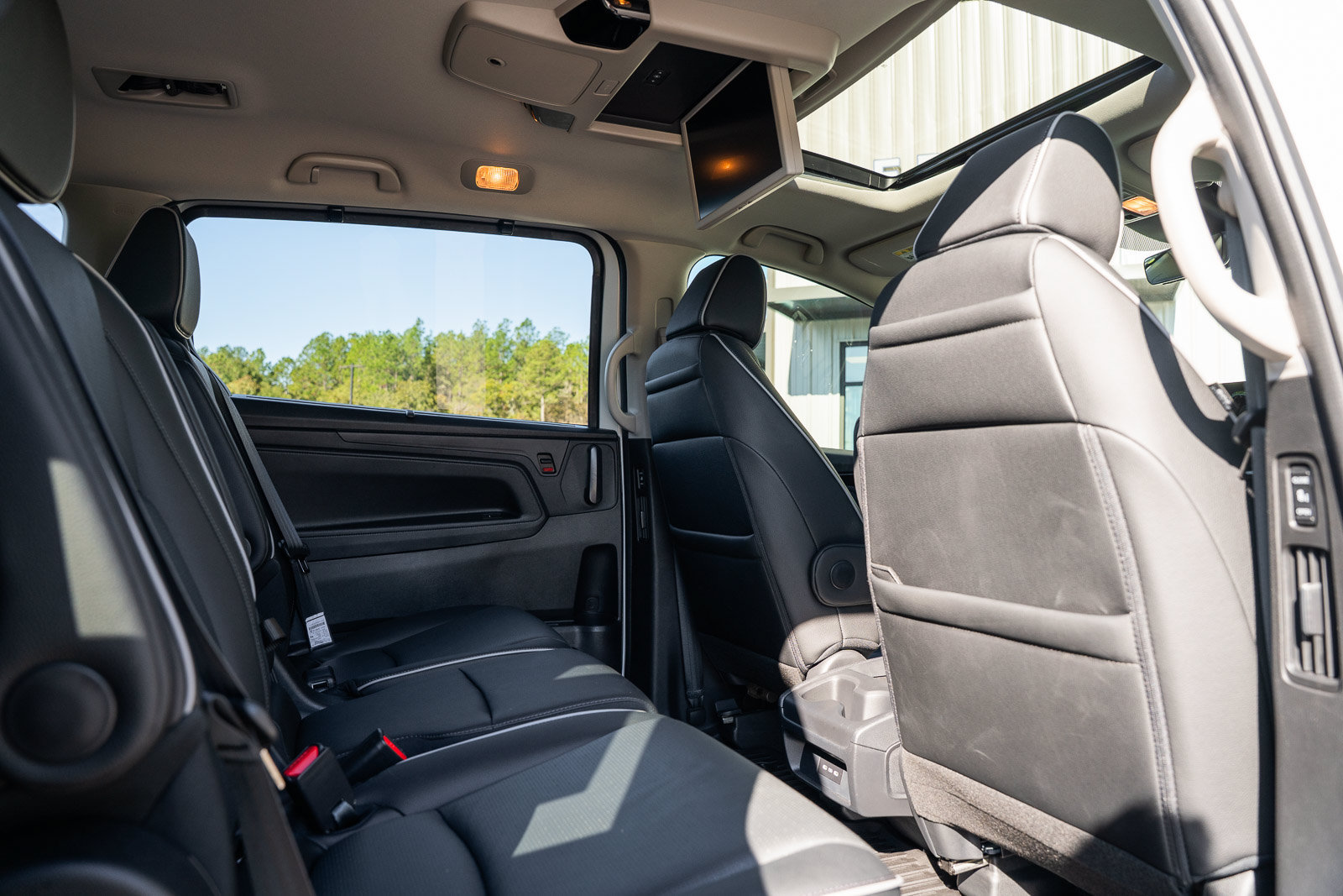Used 2026 Honda Odyssey Elite image 18