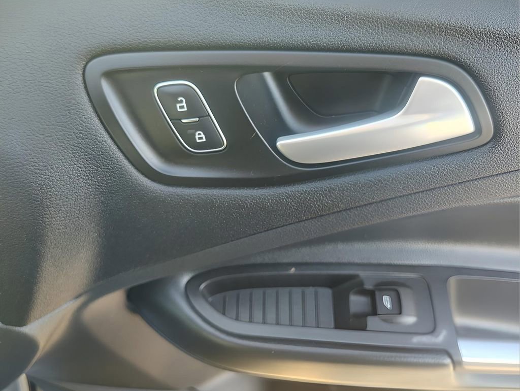 Certified 2018 Ford Escape SE image 31