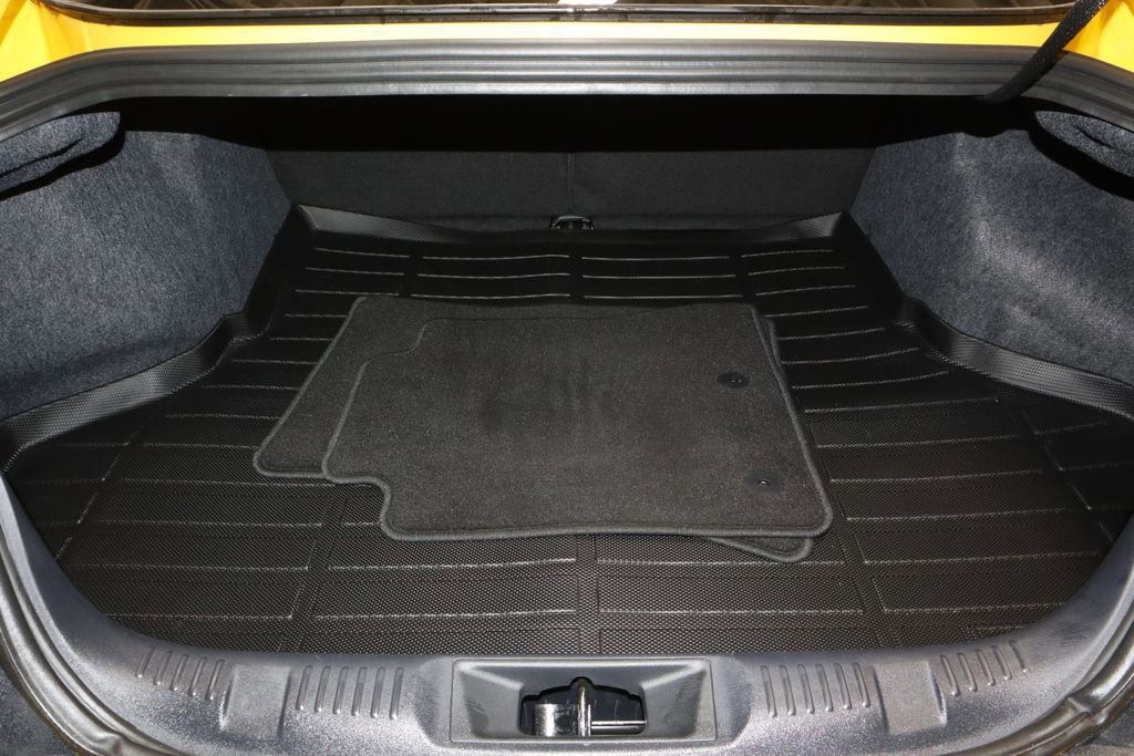 Certified 2024 Ford Mustang Coupe RWD image 17