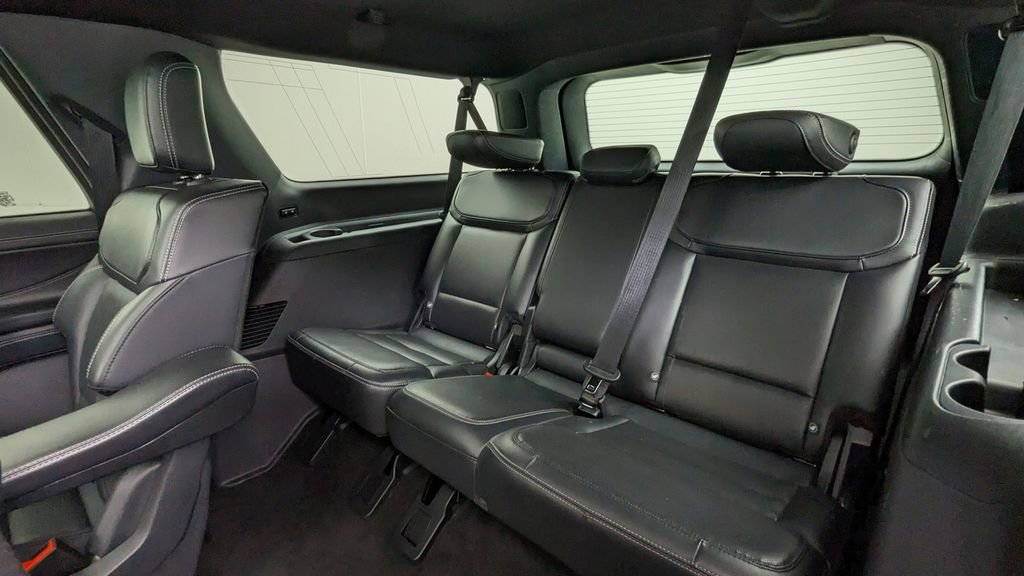 Certified 2025 Ford Expedition Max Platinum w/ Stealth Appearance Package AWD/4WD image 39