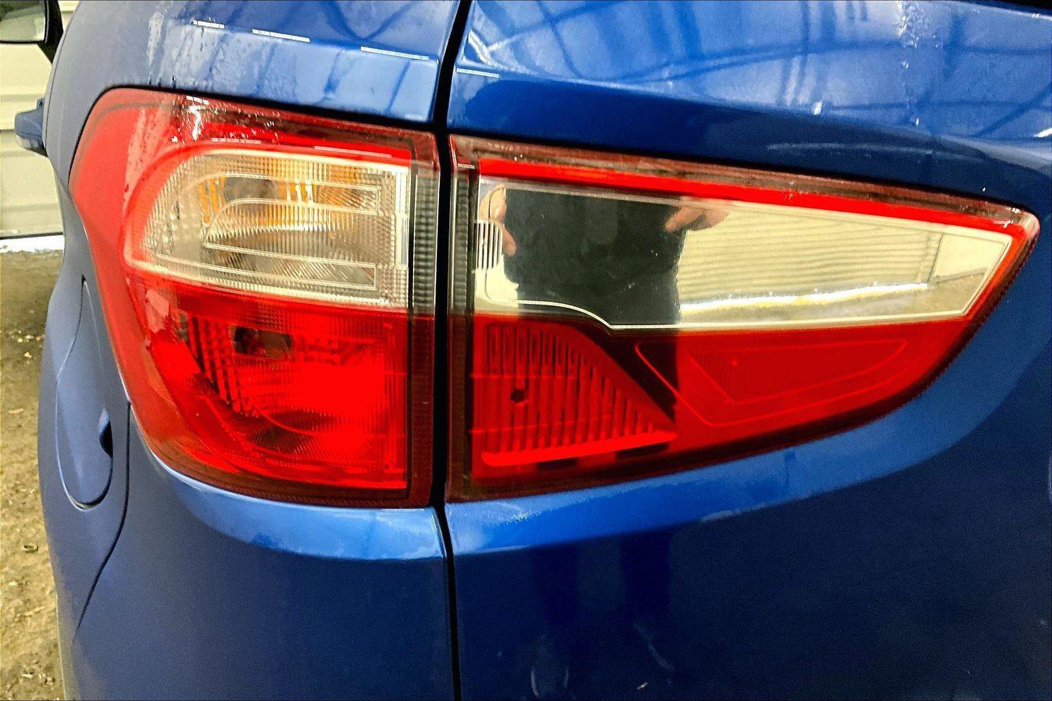 Certified 2020 Ford EcoSport SE image 28