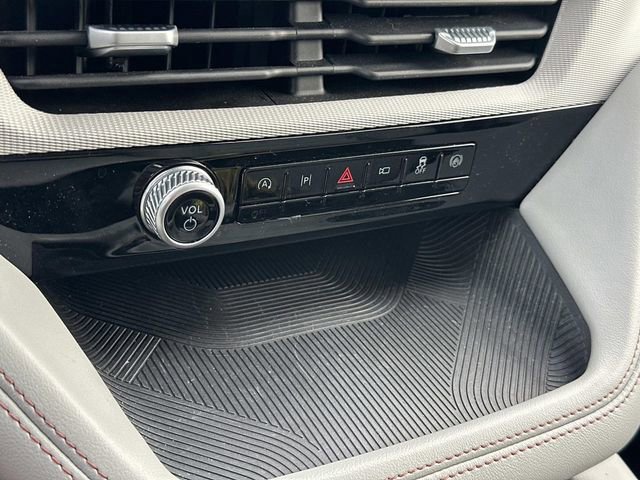 Certified 2025 Ford Explorer Active w/ Active Comfort Package image 33