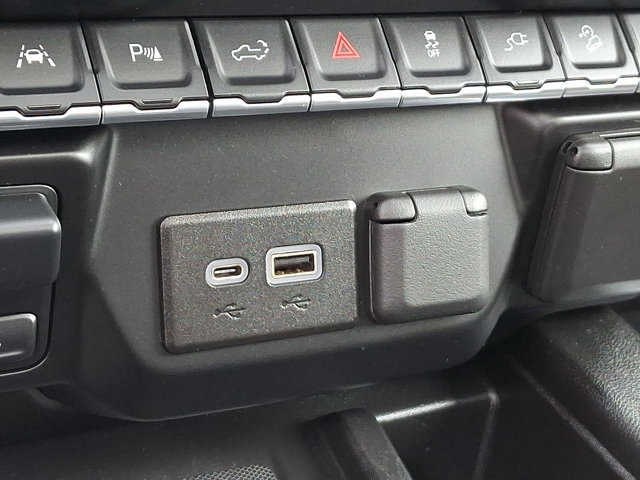 Used 2022 GMC Sierra 1500 AT4 w/ AT4 Premium Package image 29