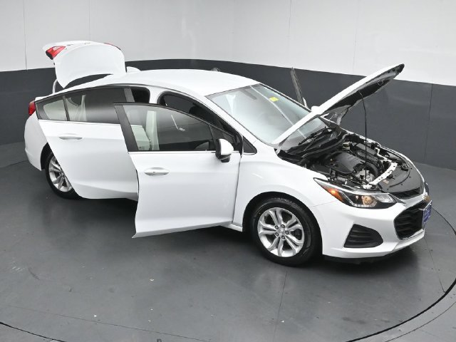 Used 2019 Chevrolet Cruze LT w/ Convenience Package FWD image 56